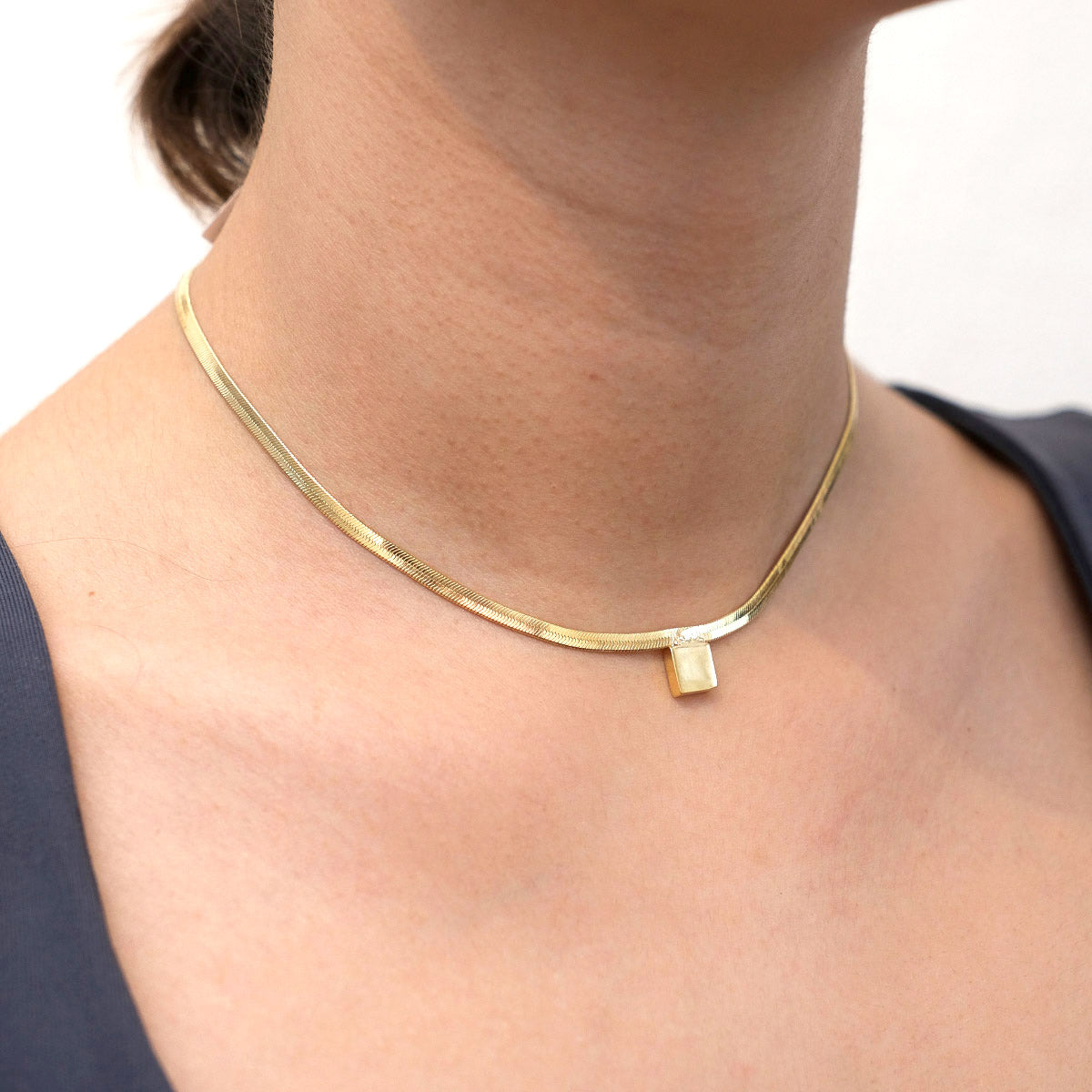 Collar planchado con Dije - Chapa de Oro