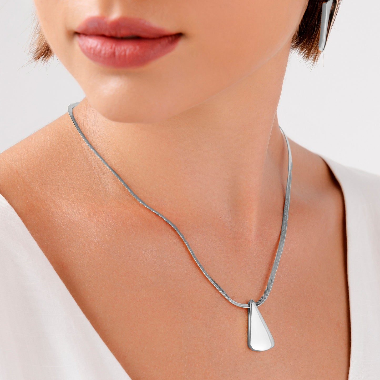 Collar Dije Triangulo - Chapa de Rodio