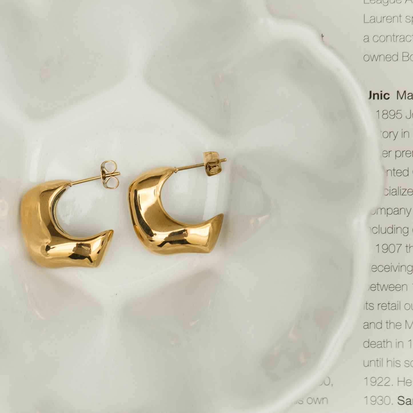 Arete Curvo - Chapa de Oro