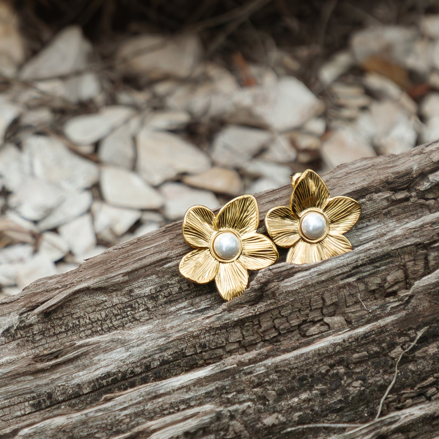 Aretes Flor con Perla - Chapa de Oro