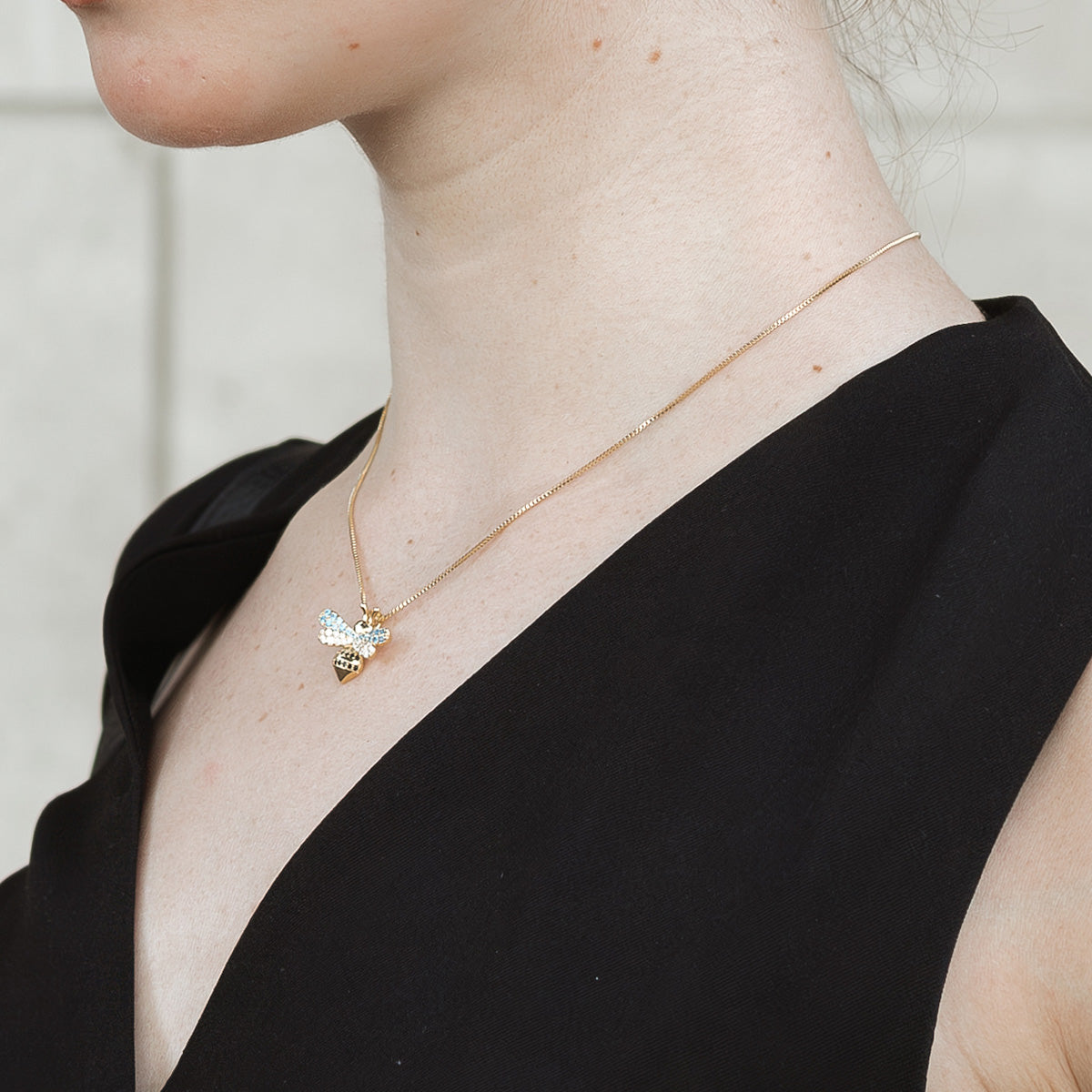 Collar Abeja con Zirconias - Chapa de Oro