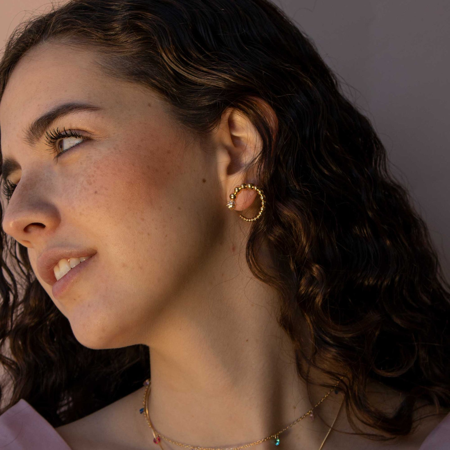 Arete Bolitas Espiral – Chapa de Rodio