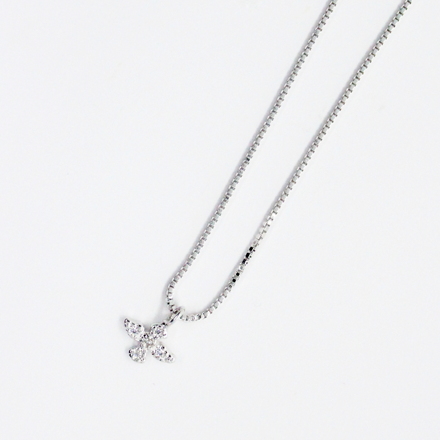 Cadena Corta con Dije Ángel – Chapa de Rodio