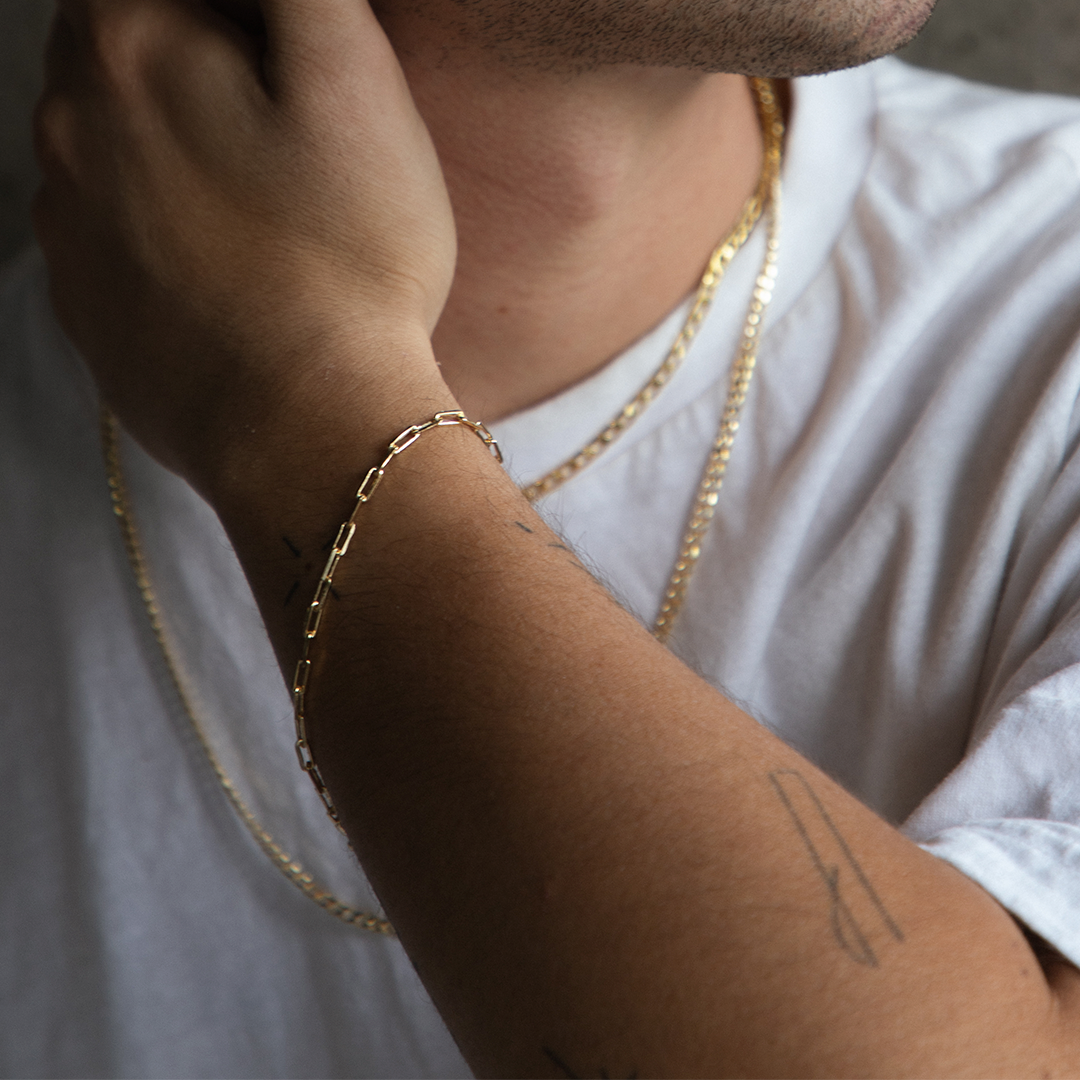 Pulsera Delgada con Eslabones – Chapa de Oro