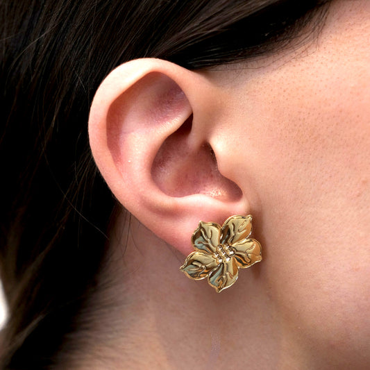 Aretes Flor con Textura - Chapa de Oro