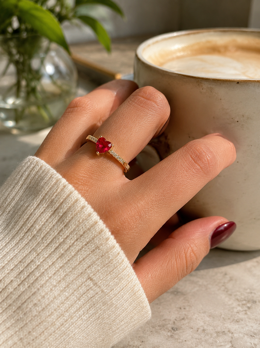 Anillo corazón rojo