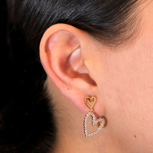 Aretes de Corazón con Zirconias – Chapa de Oro