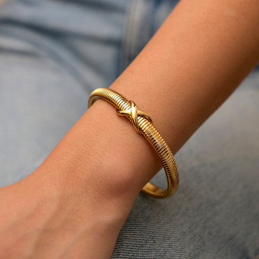 Brazalete con Cruz - Chapa de Oro