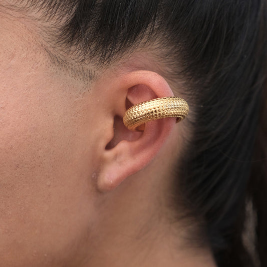 Chunky Earcuff Texturizado - Chapa de Oro